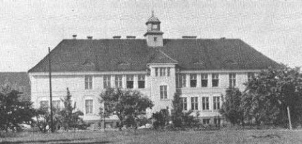 Původní budova školy