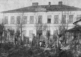 Budova školy, ve které se František Tomášek narodil.